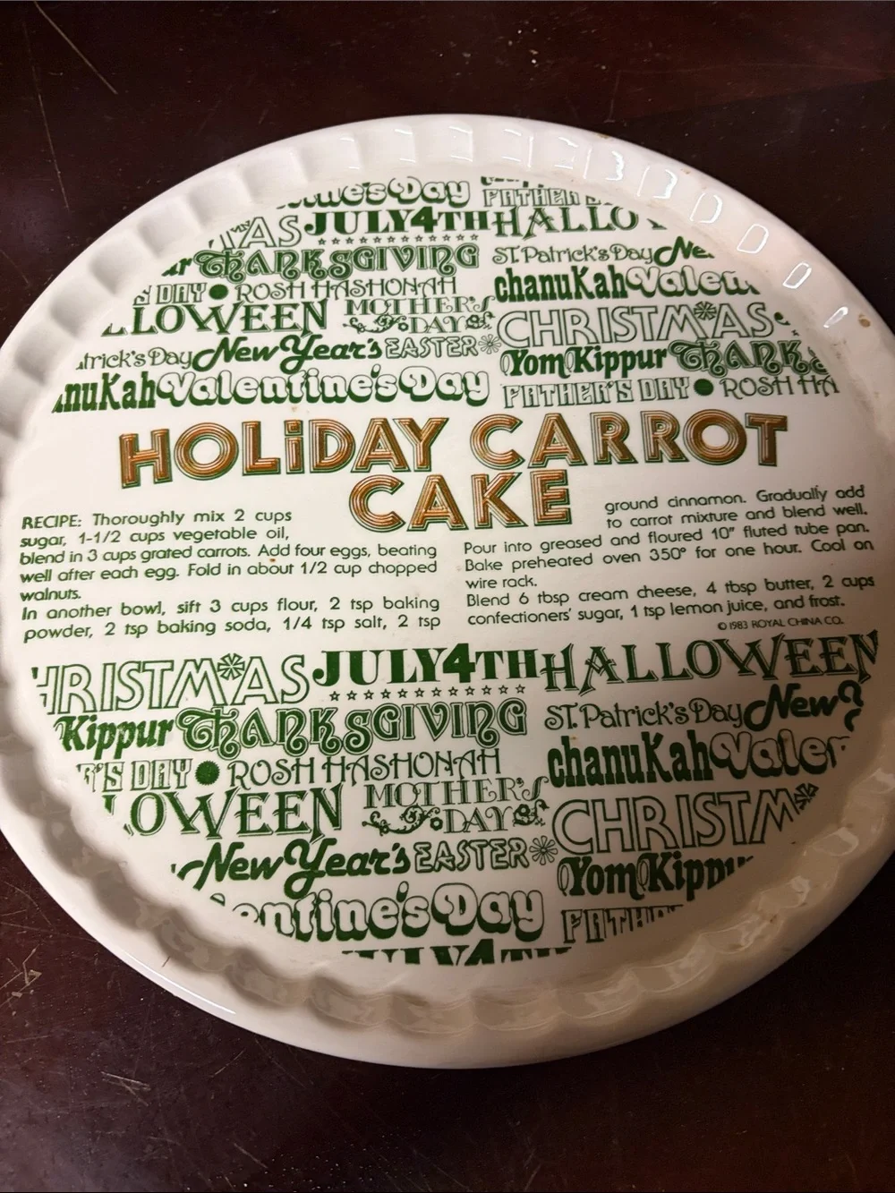 Holiday Carrot Cake Ceramic Pie Plate - White & Green